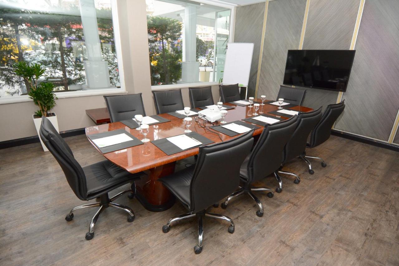Holiday Inn Istanbul City By Ihg Zewnętrze zdjęcie A boardroom table