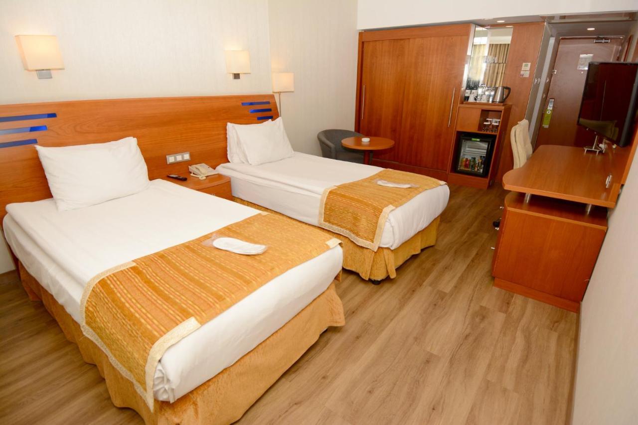 Holiday Inn Istanbul City By Ihg Zewnętrze zdjęcie A room at the hotel